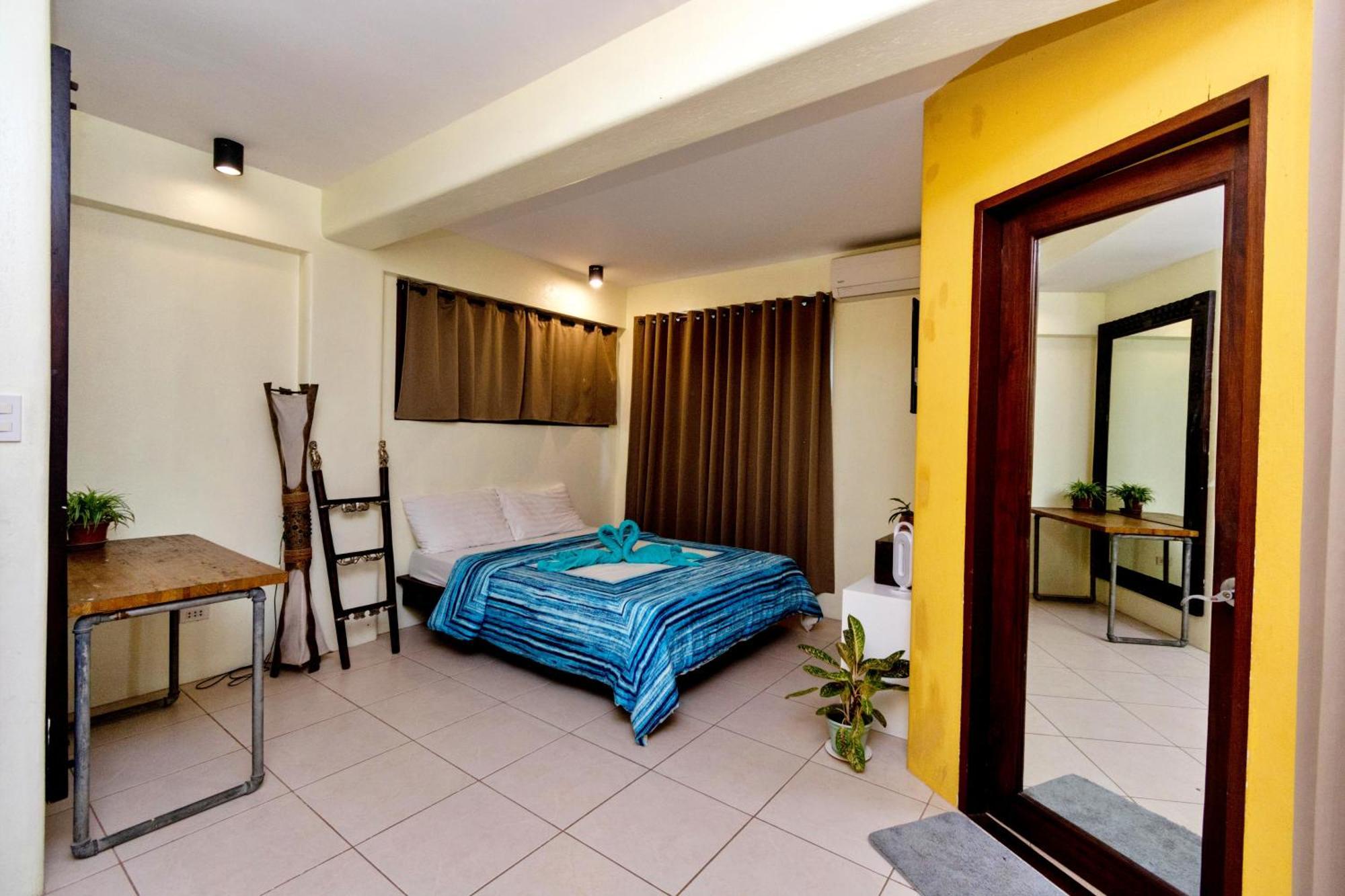 Babosam Apartments Boracay Island Exterior photo
